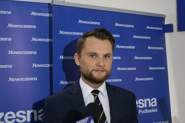 Szef MON będzie zeznawał w Białymstoku? Ciąg dalszy "sprawy Misiewicza"