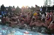 70 amatorów arktycznych kąpieli wskoczyło do Kominowego Bajora