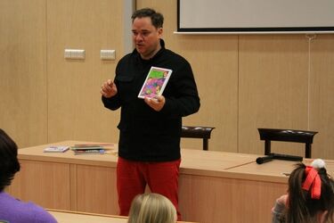 Skąd się biorą dzieci i jak przeskoczyć Białkę? Grzegorz Kasdepke w Białymstoku