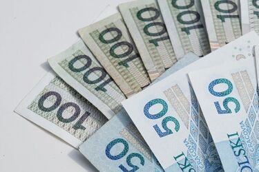Wynagrodzenia magistrów. Ile zarabiają absolwenci z Białegostoku?
