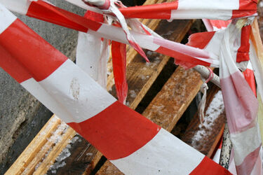 Awaria sieci kanalizacji deszczowej. Utrudnienia na skrzyżowaniu