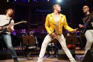 Tysiące widzów w całym kraju. Muzyka Queen w niezwykłej odsłonie [WIDEO]