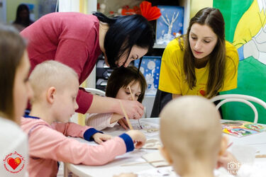 Wiele radości na dziecięcej Onkologii i "korytarzowe" kino