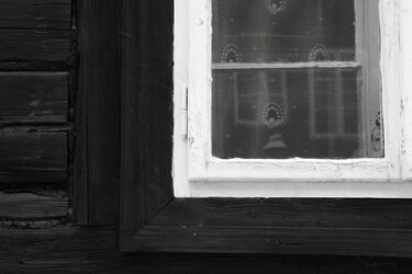 W niedzielę w kościele odbywała się msza. W tym czasie mężczyźni włamywali się na plebanię