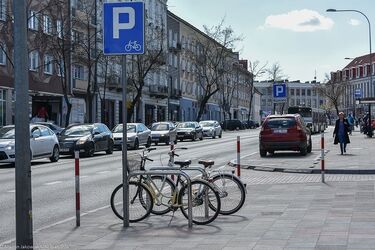 Bez problemu zaparkujesz swój rower. W mieście przybywa stojaków