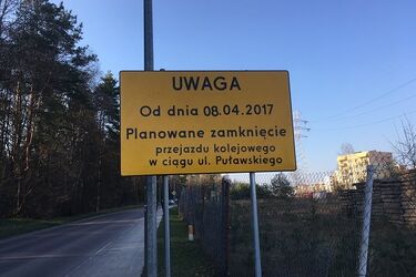 Al. Paderewskiego. Zamknięte skrzyżowania, brak przejazdu przez tory i objazdy BKM