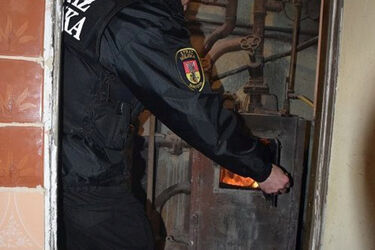 Spalanie odpadów w piecach. Jest już wynik 705 kontroli