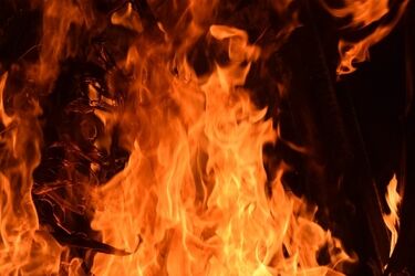 Podpalał kontenery i pomieszczenia piwniczne