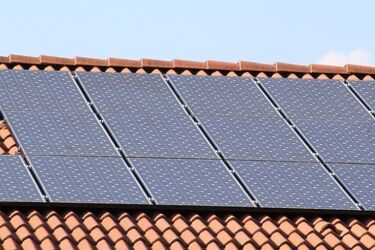 Energia ze słońca w Dobrzyniewie. Mieszkańcy otrzymają instalacje solarne