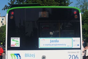 Sporo utrudnień w mieście. Zmieniają się też trasy autobusów