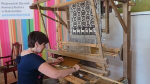 Jak zachować dawne tradycje? WOAK promuje kulturę ludową