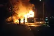 Nocą w pobliżu domów zapłonął tir. Z ogniem walczyło 11 zastępów strażaków