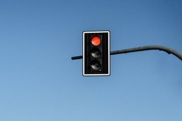 Wraca temat sekundników na skrzyżowaniach, ale wracają też wątpliwości