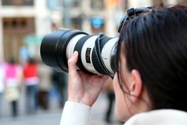 Warsztaty fotograficzne. Uczestnicy poznają drewniany Białystok