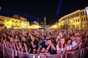 Dni Miasta. Koncert Alphaville na rynku, potańcówka i jarmark [WIDEO]