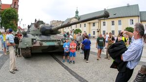 Czołg i armaty na Rynku Kościuszki. Ruszył Piknik Militarny [ZDJĘCIA]