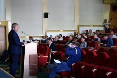 Nie będzie wcześniejszych wakacji. Jedna sesja rozmnożyła się w trzy