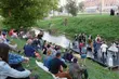Tańce i muzyka nad Białą! Na rzece powstała scena