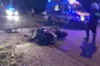 Motocyklista nie żyje, nastolatek i dziecko są w szpitalu