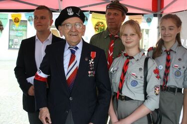"Tych dni zapomnieć nie można" - 98-letni powstaniec zaprasza na koncert patriotyczny