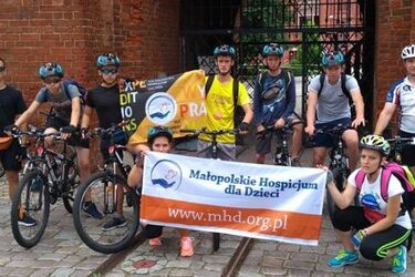 Jadą rowerami, by pomóc dzieciom z hospicjum