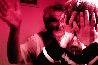 Dwie twarze: Dać klapsa - czy nie dać? [FELIETON]