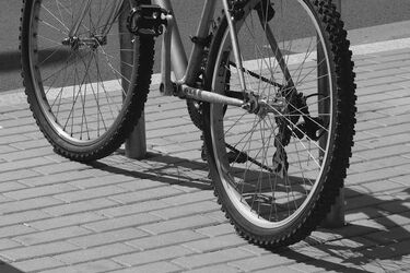 Ciężarówka przygniotła rowerzystę