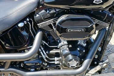 W wypadku zginął motocyklista. Droga jest zablokowana