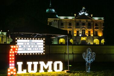 Iluminacje, pokazy laserowe i fireshow. Lumo Bjalistoko rozświetla miasto [ZDJĘCIA]