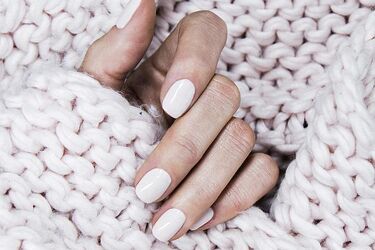 Manicure tytanowy - co to takiego?