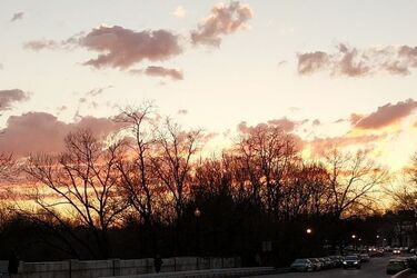 Meteorolodzy ostrzegają przed nadchodzącym oblodzeniem. Drogi i chodniki będą śliskie