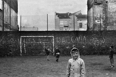 PRL na czarno-białych zdjęciach. Pół wieku przeleżały w szufladzie