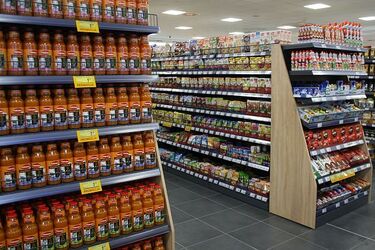 "Tak, pomagam" – żywność do koszyka wkładam. Wolontariusze opanują Podlasie