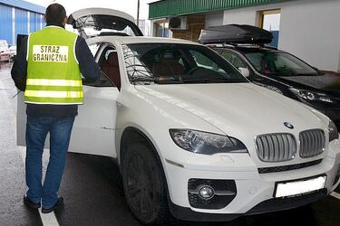 Bmw za 125 tys. zł w rękach mundurowych