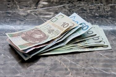 ZUS wypłaci emerytury przed świętami - kiedy dokładnie?