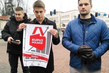 "Kupuj Polskie" - ruszyła kampania Młodzieży Wszechpolskiej