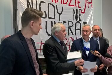 (Nie)istniejąca gmina i znikające listy