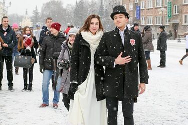 Zimno i śnieg niestraszne maturzystom. Studniówka Miejska 2018 [ZDJĘCIA]