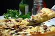 Dwie twarze: Pizza w czasach fit [FELIETON]