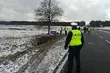 Blokada drogi krajowej nr 65. Samochód dachował, kierowca i pasażerka nie żyją