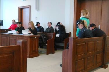 Śmiertelne pobicie w centrum miasta. W mieszkaniu alkohol lał się strumieniami