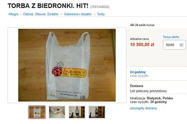 Reklamówka z Biedronki za 10 tys. zł? Aukcja z Białegostoku bije rekordy popularności