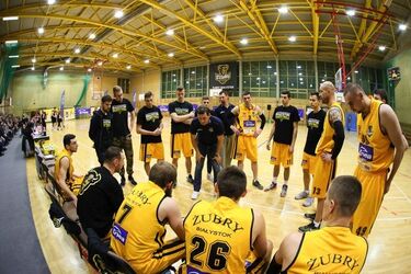 Pogrom na początek fazy play-off