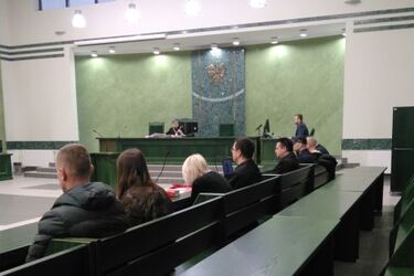 Amfetamina, duża prędkość i "lecące nogi". Kulisy wypadku przy Antoniukowskiej