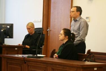 Miał fałszować umowy pożyczkowe i okradać własną firmę. Były prezes z zarzutami