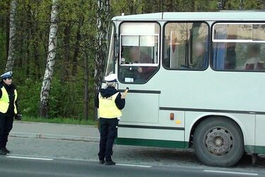 Pijany kierowca autobusu wiózł dzieci do szkoły