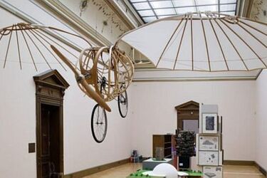 Kosztowna biżuteria i dużo więcej. Co nowego w galeriach i muzeach? 