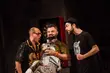 Ta komedia robi furorę. Nie przegapcie spektaklu 