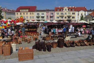 Po chleby, kosmetyki i pamiątki na jarmark. Majowa impreza potrwa kilka dni