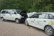 Wypadek na leśnej drodze. Kobieta i dwoje dzieci w szpitalu